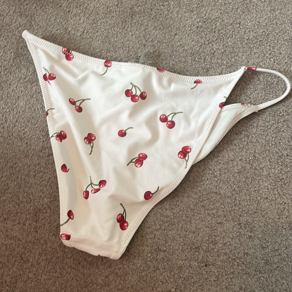 Bikini bottom- cheeky size large - Picture 2 of 3